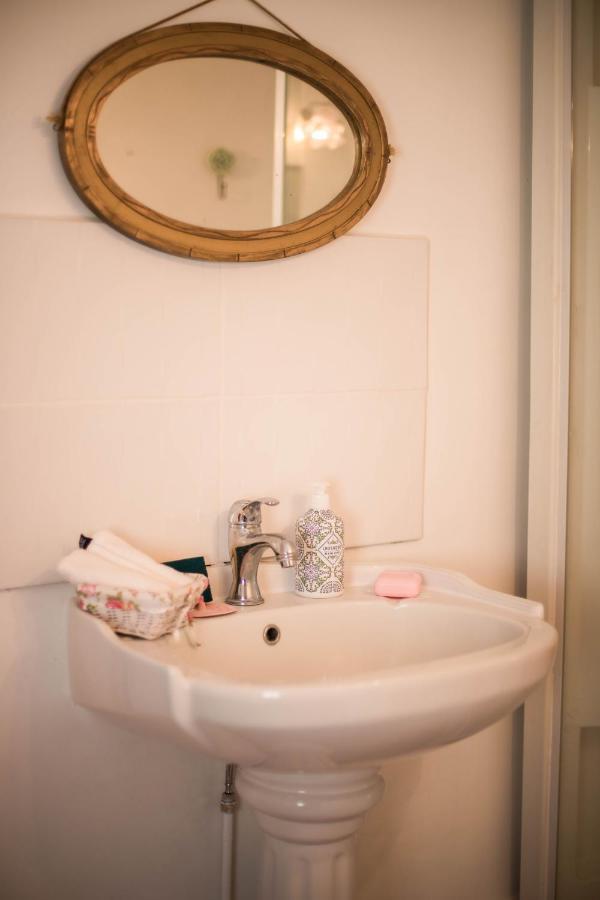 Ferienwohnung The Vintage Bed And Broc' Saint-Calais Exterior foto
