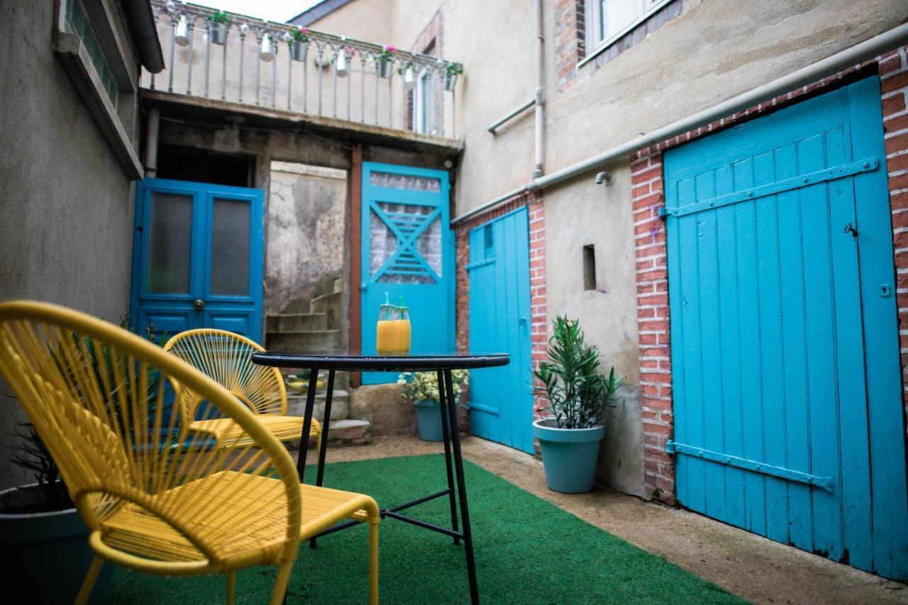 Ferienwohnung The Vintage Bed And Broc' Saint-Calais Exterior foto